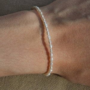 Delicate freshwater pearl bracelet | 14k gold filled