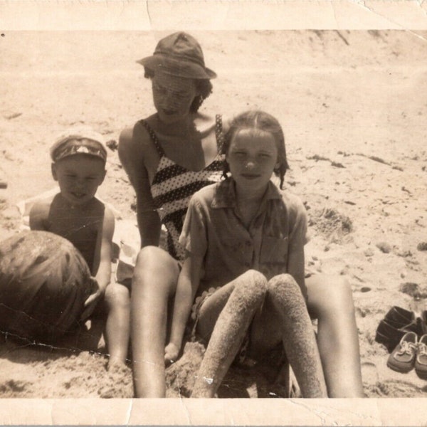 1939 RARE photo early non-panel BEACH BALL with boy, girl, mother Sandy Beach, Shoes