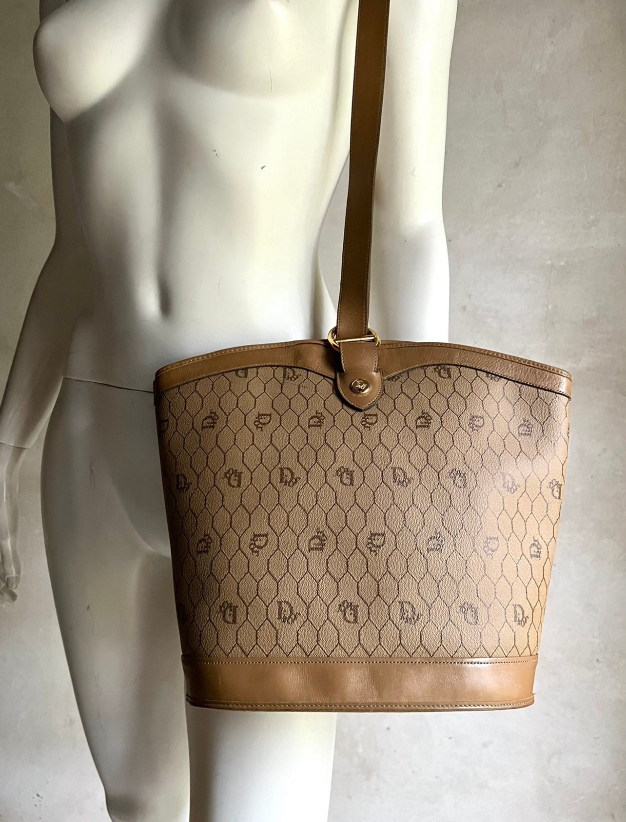 Christian Dior Vintage Honeycomb Canvas PVC Black Shoulder Bag - AWL1809