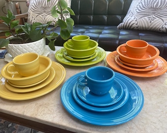 Vintage Fiesta 4 to 5-Piece Place Setting | Homer Laughlin Fiesta Dinnerware | Made in USA | Bright Dinnerware