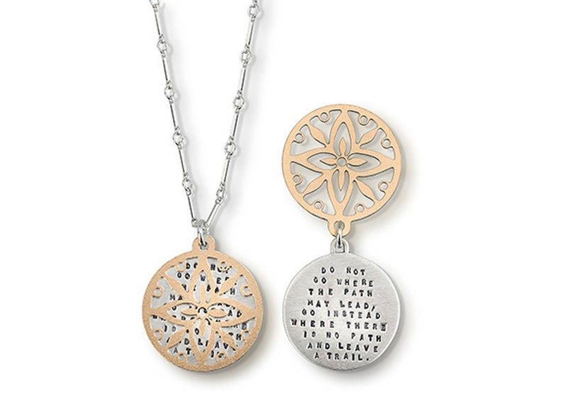 Halsband av Kathy Bransfield | Lämna ett spår | Emerson | Sterlingsilver | Smycken | Present | Present till henne | Examenshalsband bild 1