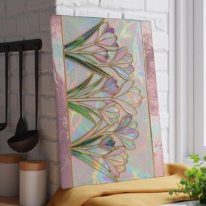 Planche à découper en verre crocus | Décoration de cuisine florale printanière irisée, planche de comptoir style vitrail nacré, cadeau pour amateur de jardin image 13