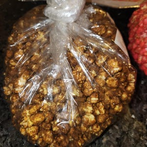 Luzem z dodatkiem alkoholu*** Tylko popcorn*** Dowolny smak lub kolor, Dowolna okazja lub motyw, Urodziny, Wydarzenia korporacyjne lub stowarzyszeniowe