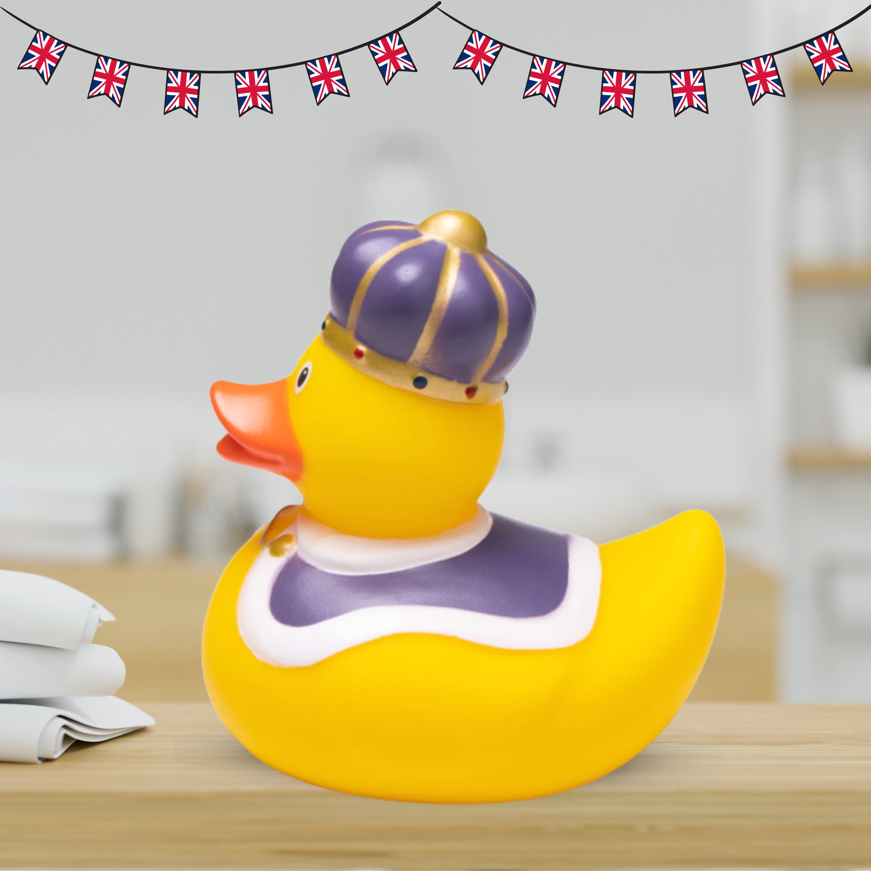 Rubber duck cheap with crown