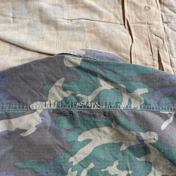 1970s 1980s Stenciled US Military Camo Jacket - image 6