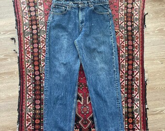 Vintage 90s Baggy 565 Medium Wash Levi’s Denim Loose Fit Wide Leg Jeans