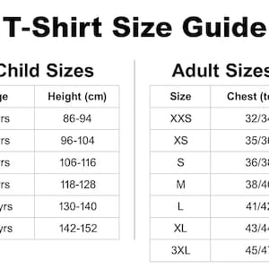 Puede incluir: Una gu&iacute;a de tallas de camisetas en blanco y negro con tablas de tallas para ni&ntilde;os y adultos. Las tallas de ni&ntilde;os se basan en la edad y la altura en cent&iacute;metros. Las tallas de adultos se basan en las medidas del pecho en pulgadas.