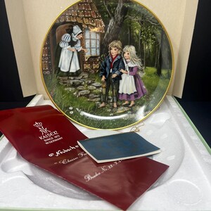 Hansel and Gretal Collector Plate Classic Fairy Tales Gerda Neubacher Kaiser Vintage / Antique Kaiser Hansel and Gretal Plate