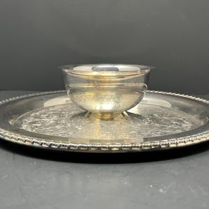WM Rogers 12” Silver Plated Round Serving Tray Vintage / Antique Silver Plated Serving Platter WM Rogers