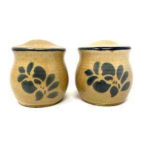 Pfaltzgraff Folk Art Salt and Pepper Shakers Vintage / Antique Folk Art by Pfaltzgraff Salt and Pepper Shakers