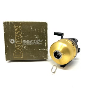 Vintage Daiwa Goldcast III Series GC120 Fishing Reel With Box