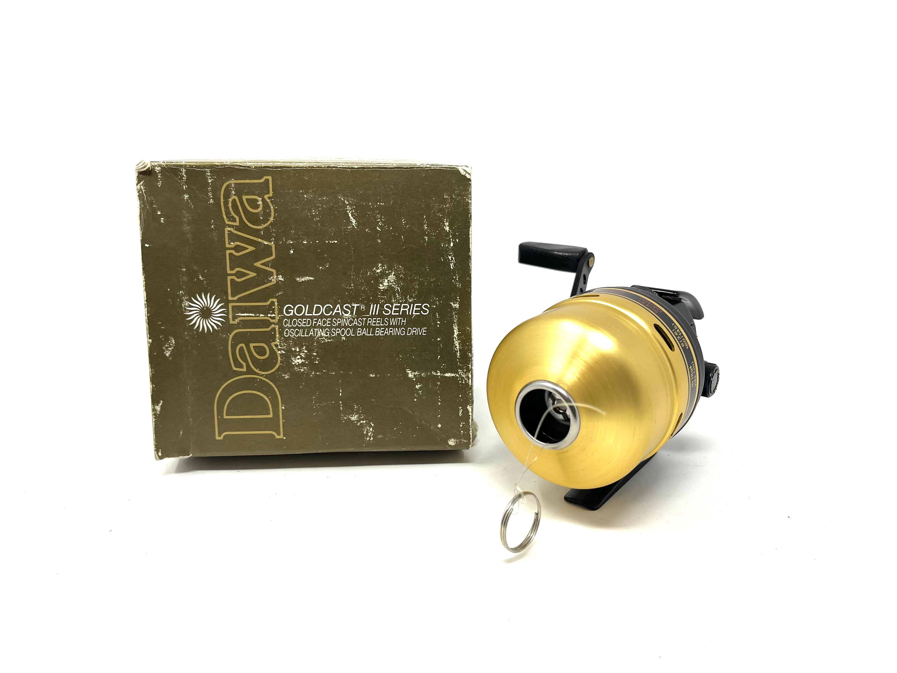 Vintage Daiwa Goldcast III Series GC120 Fishing Reel With Box