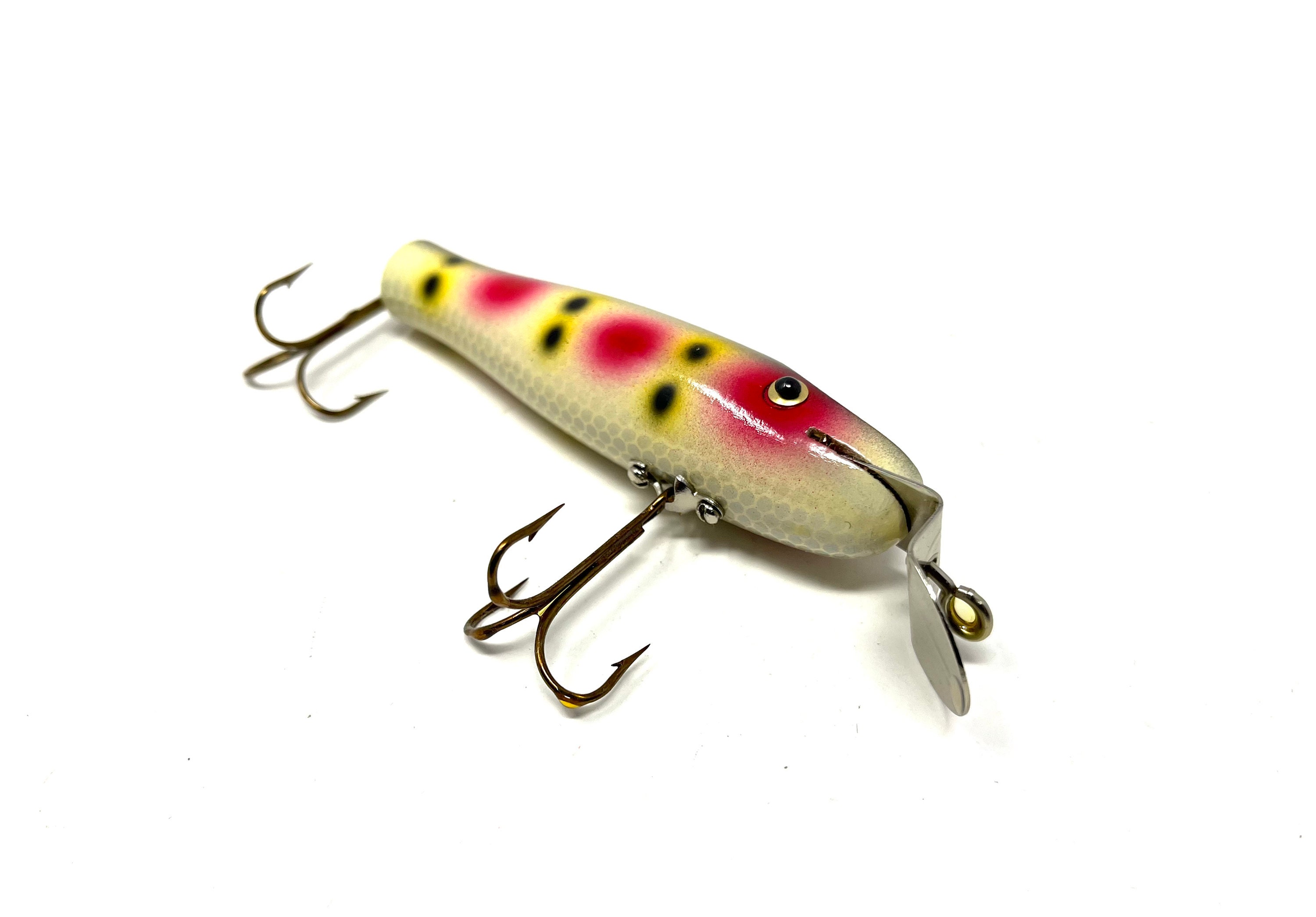 Vintage Lucky Strike Pikie Lure in Strawberry Finish Unfished / Antique  Fishing Lure Unfished Lucky Strike Pikie in Strawberry Finish -  Canada
