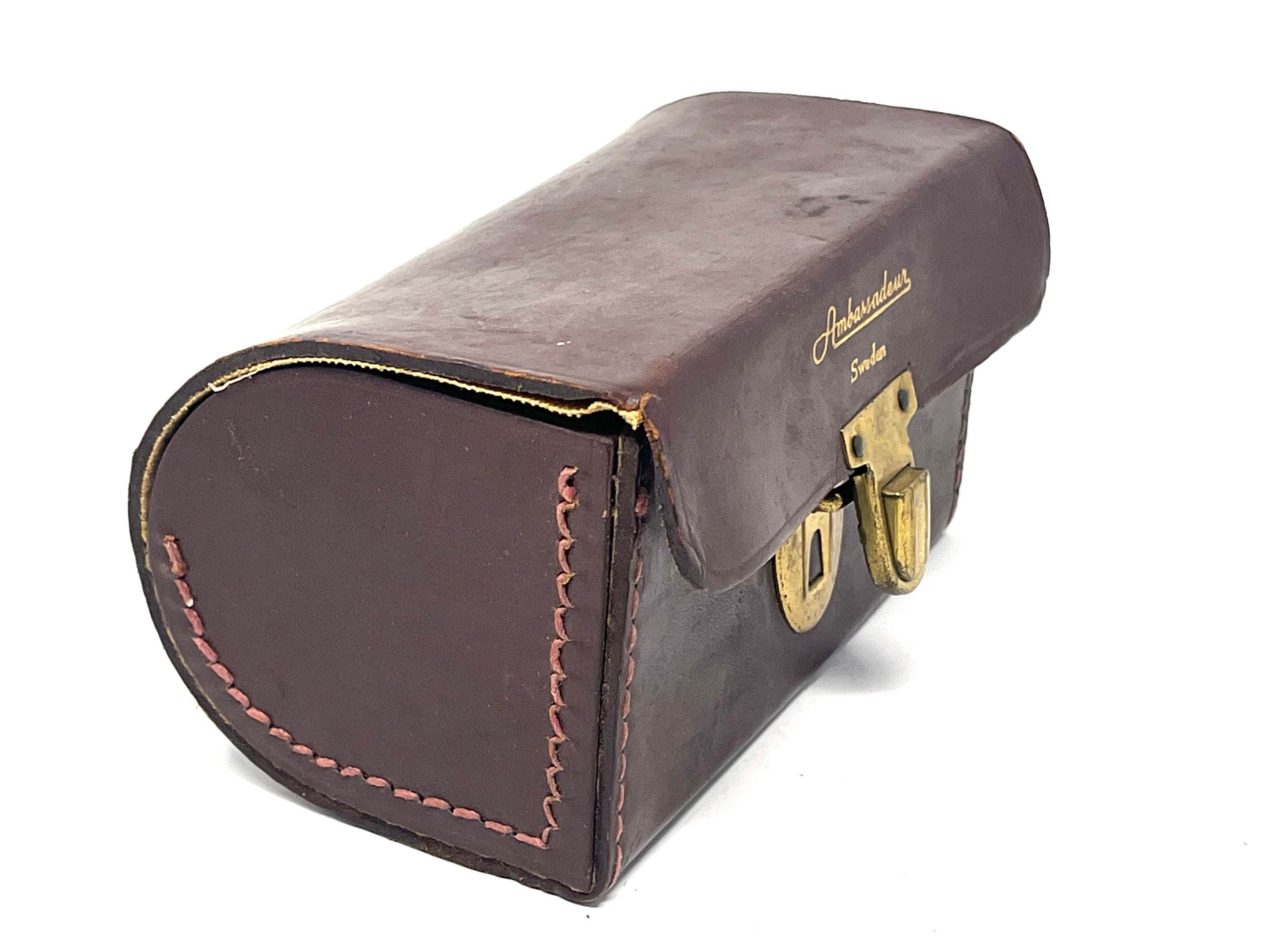 Vintage Ambassaduer Sweden Leather Fishing Reel Case Holder (D107C