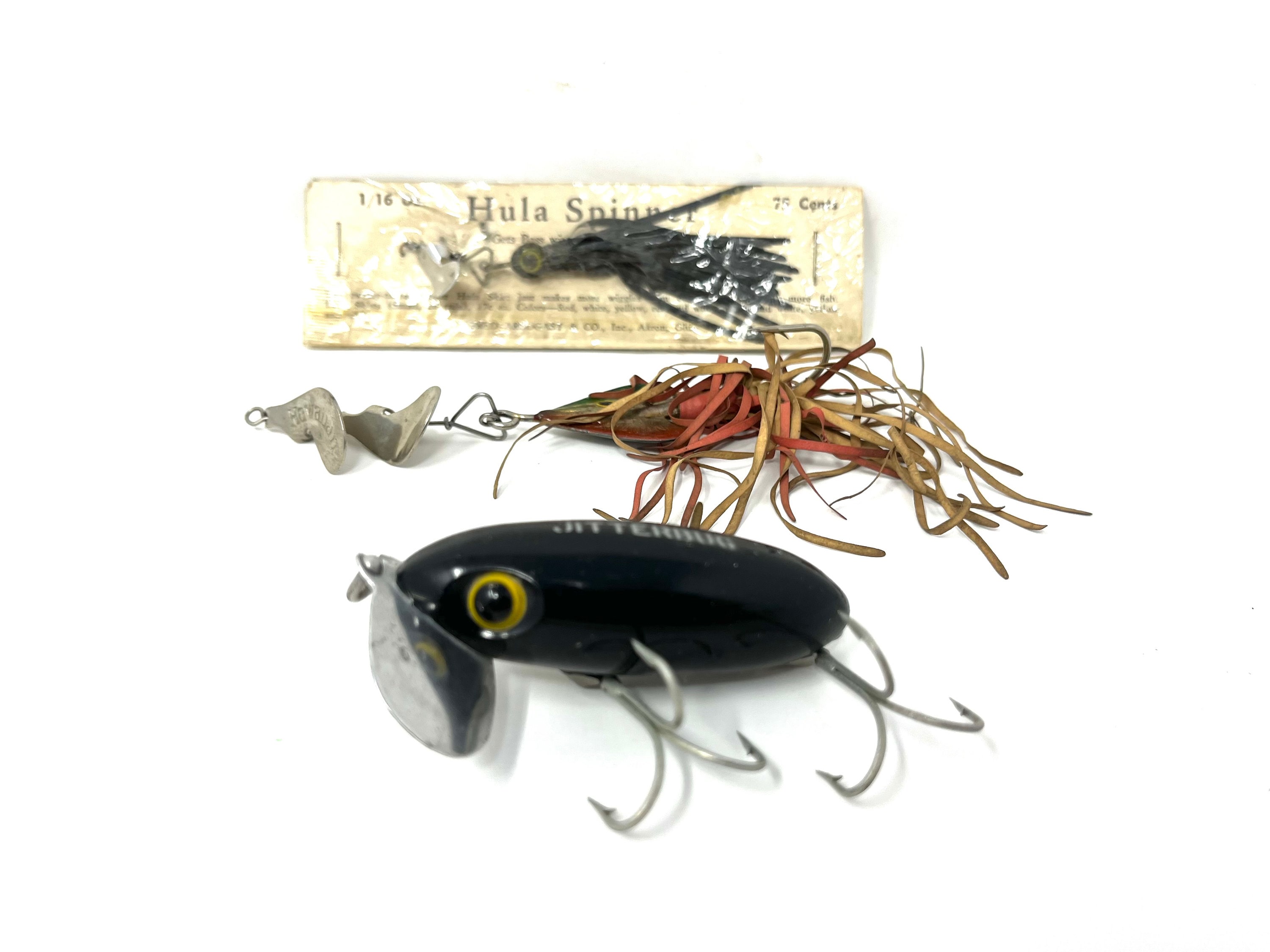 3 Vintage Fred Arbogast Fishing Lures Including 1 Scarce Hula Spinner New  on Card / Antique Fishing Lure Fred Arbogast 