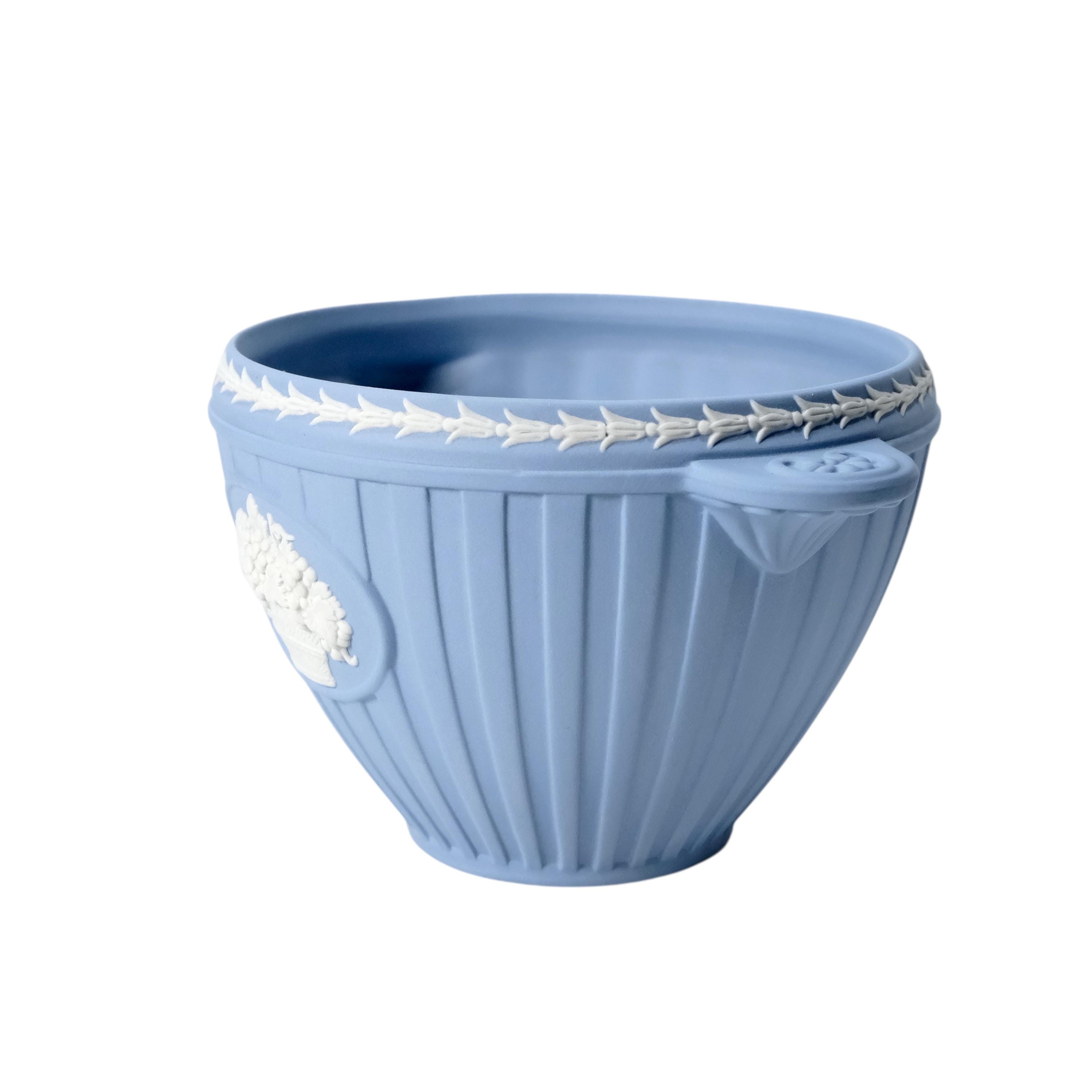 【ウェッジウッド】ジャスパーペールブルー◆プランターポット ウェッジウッド ジャスパーウェア ハンドクラフト 希少なペールブルー