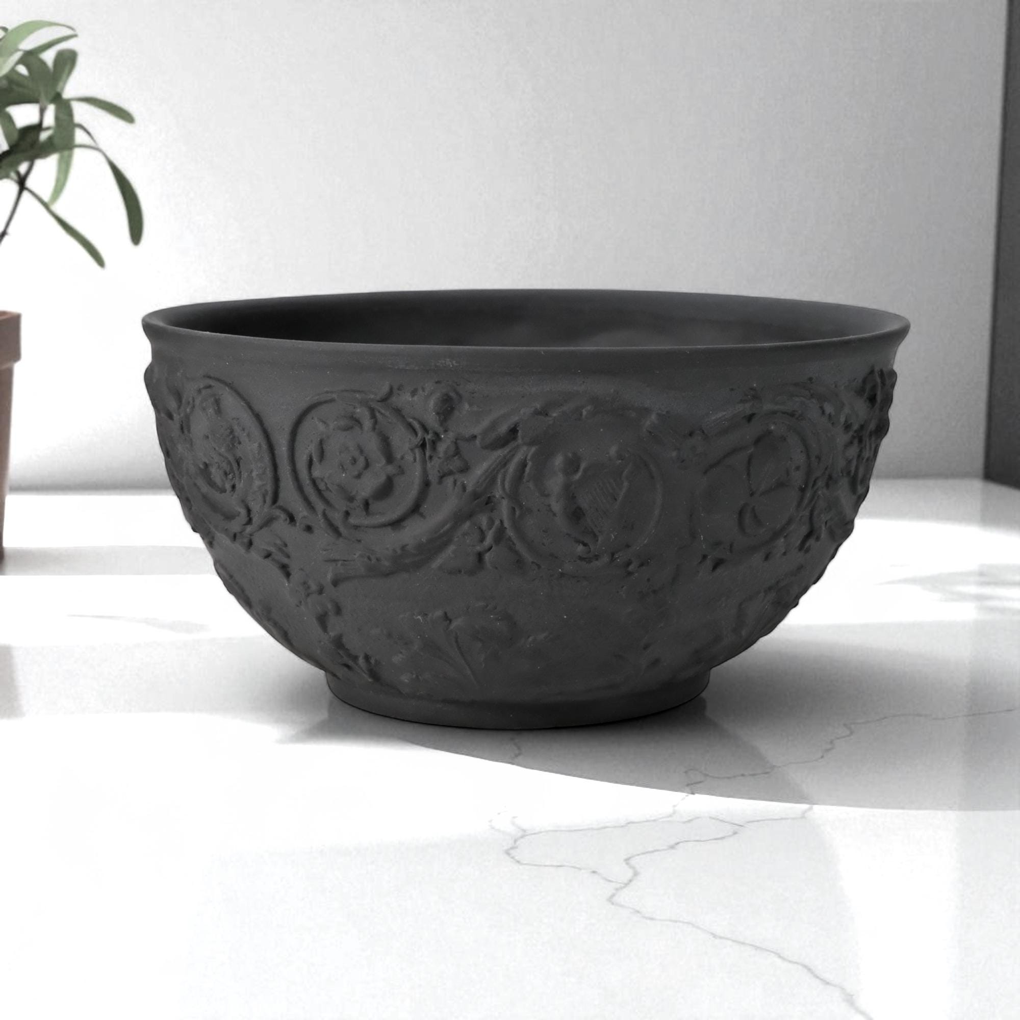 Black wedgewood vase - Etsy 日本