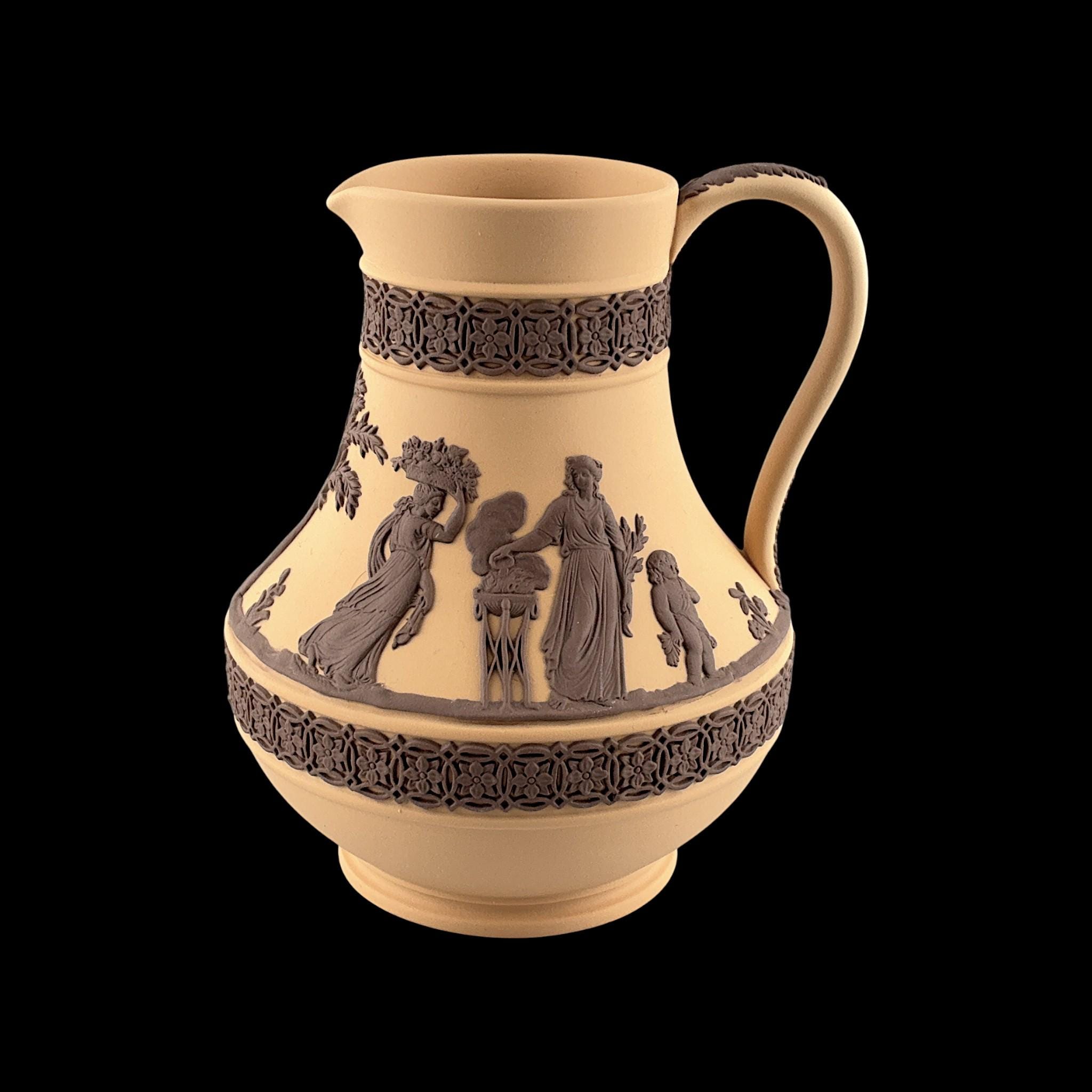 Rare WEDGWOOD Jasperware Handcrafted Cane Yellow and Taupe Brown