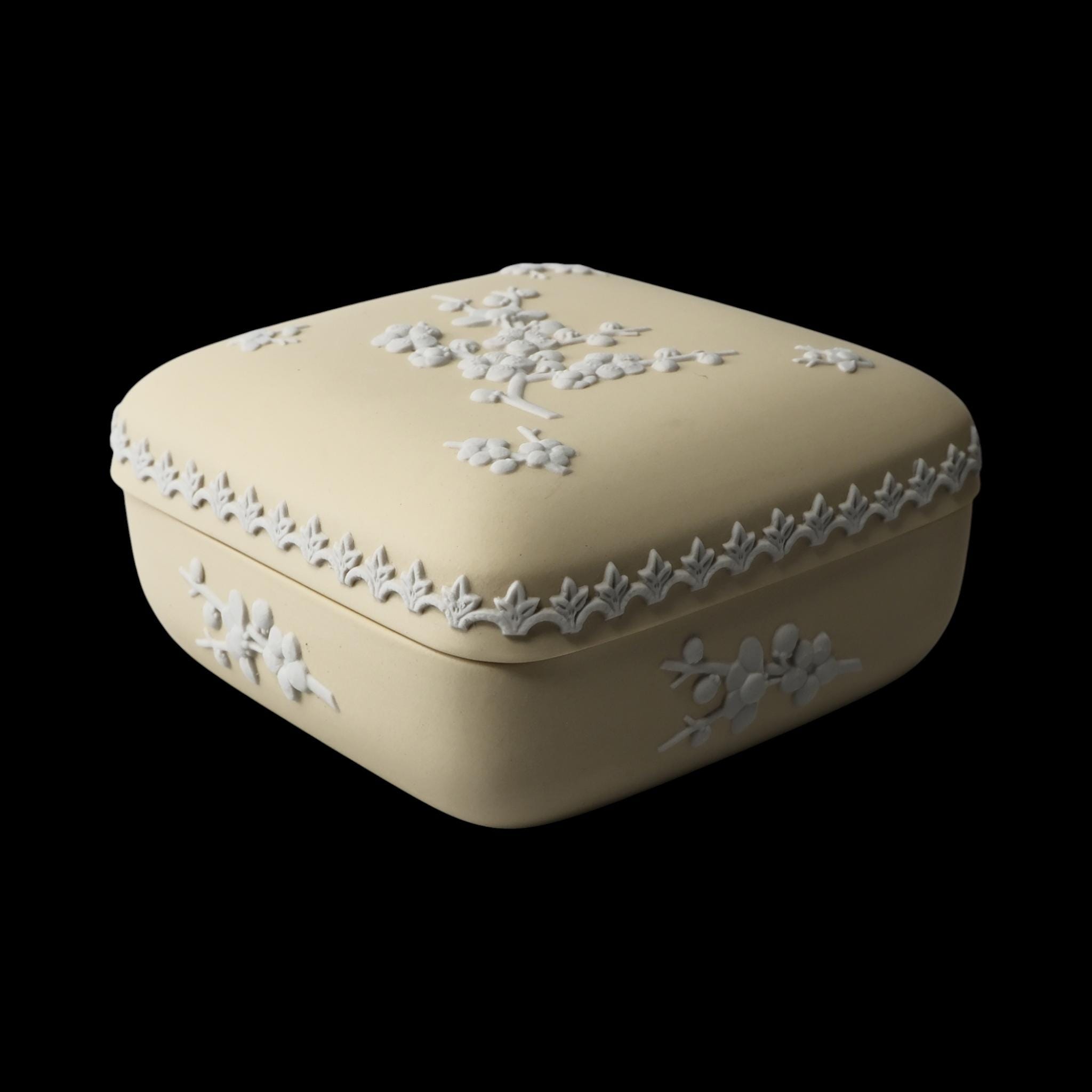 Wedgwood Jasperware Handcrafted Primrose Yellow With Whites Prunus