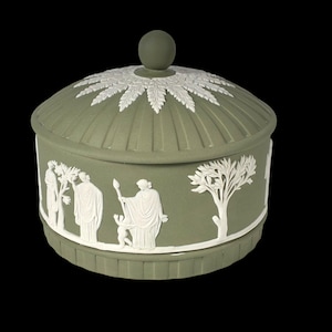 WEDGWOOD Jasperware Handcrafted Pale / Sage Green Trinket Box