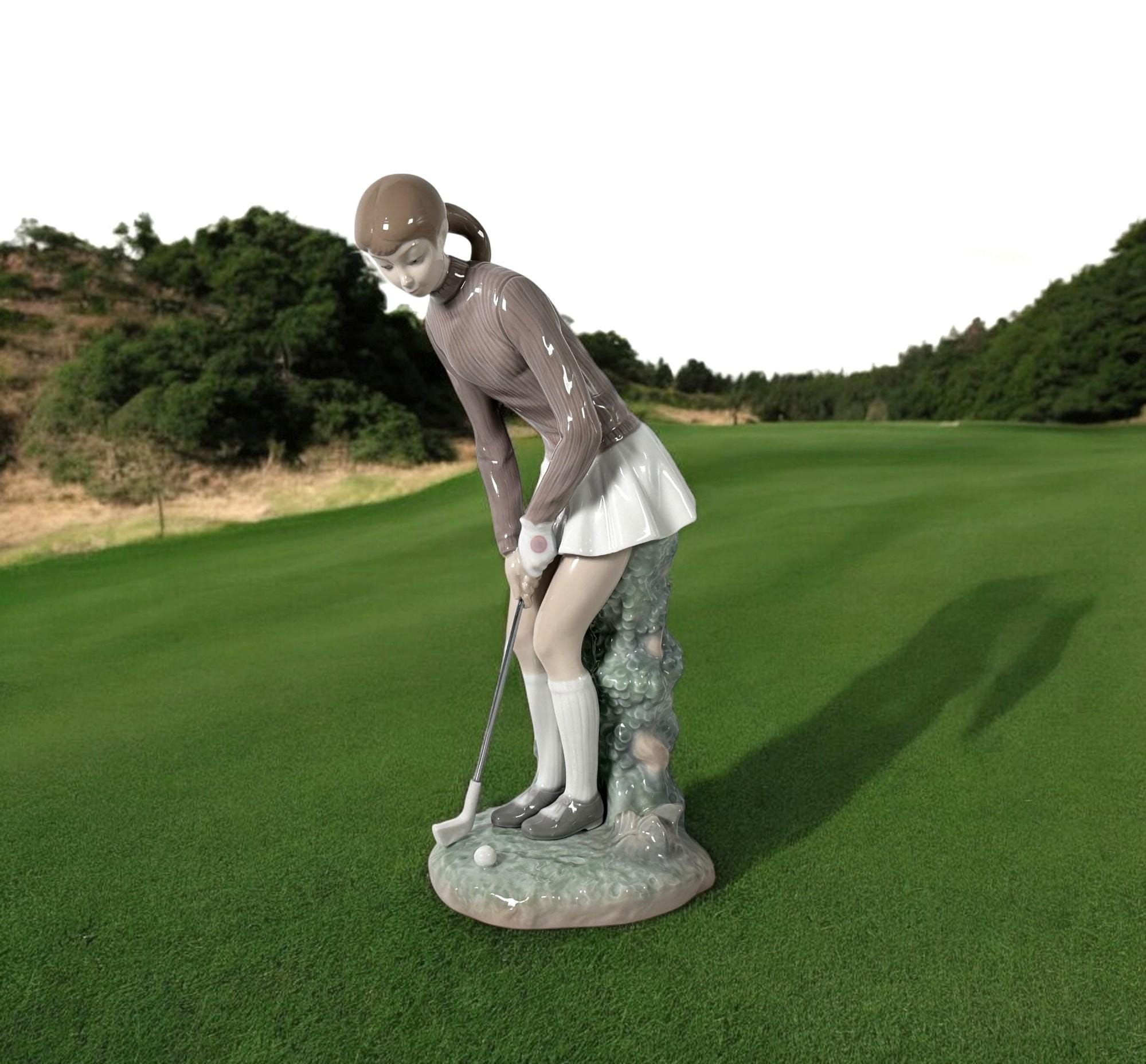 Retired LLADRO Large Porcelain Figurine of Lady Golfer #4851