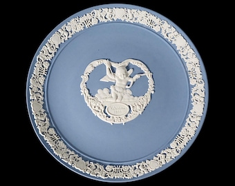 Wedgwood Calendar Plate 2001 Millennium the Sciences