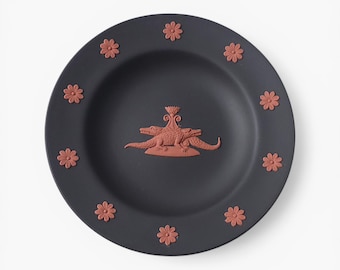 ウェッジウッド ジャスパーウェア 手作り ブラック＆テラコッタ エジプトワニ ピンディッシュプレート