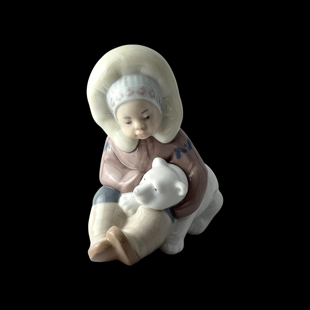 LLADRO リヤドロ 陶器人形 エスキモー　子熊 LLADRO Porcelain Figurine of Eskimo Girl With Polar Bear #1195 - Etsy