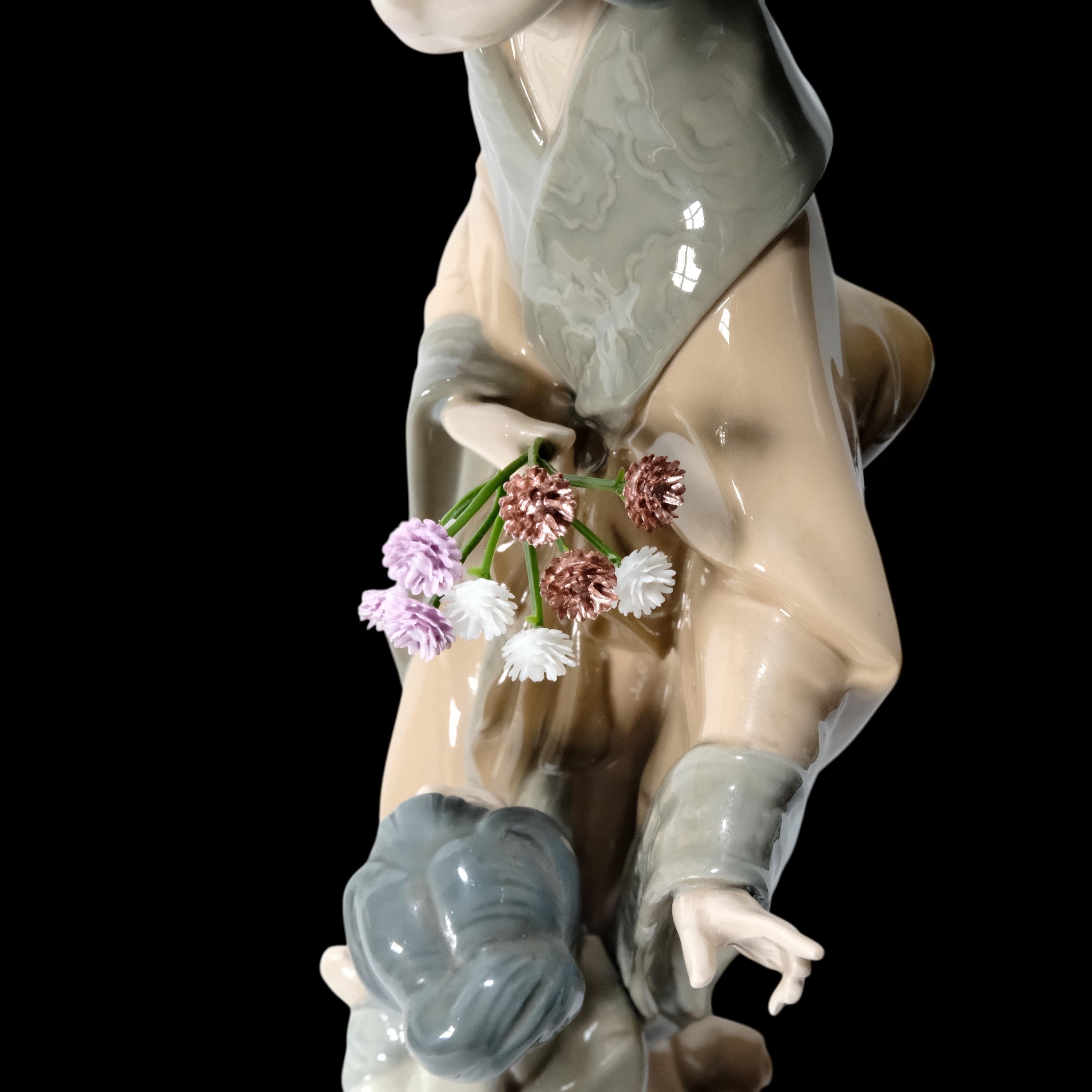 NAO by LLADRO Large (39 Cm) Porcelain Figurine of Japanese Lady