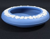 Vintage Wedgwood Jasperware Pale Blue White Bas-Relief Low Console Bowl Vase