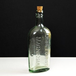 Vintage flaska i glasform, DINNEFORD'S MAGNESIA