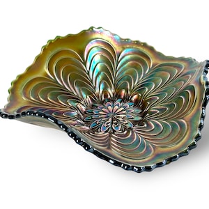 Vintage Carnival Glass Decorative Wavy Shape Dish (15cm)