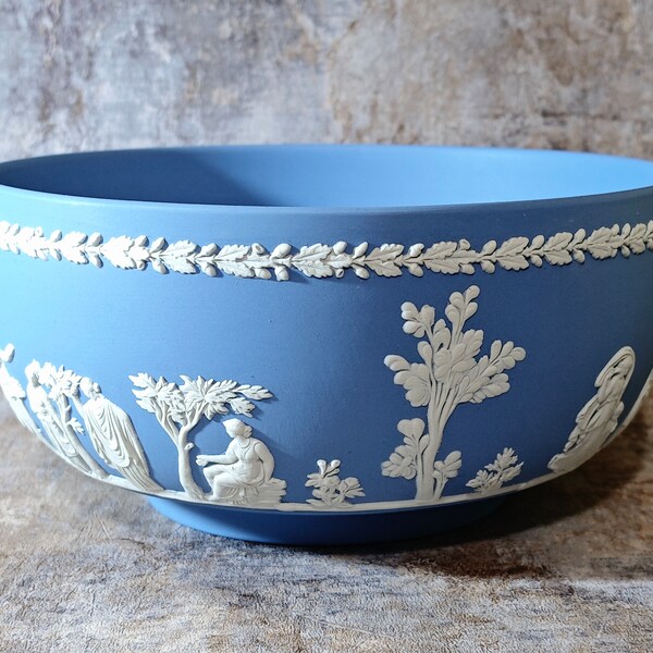 Large WEDGWOOD Jasperware Pale Blue Fruit Bowl '64