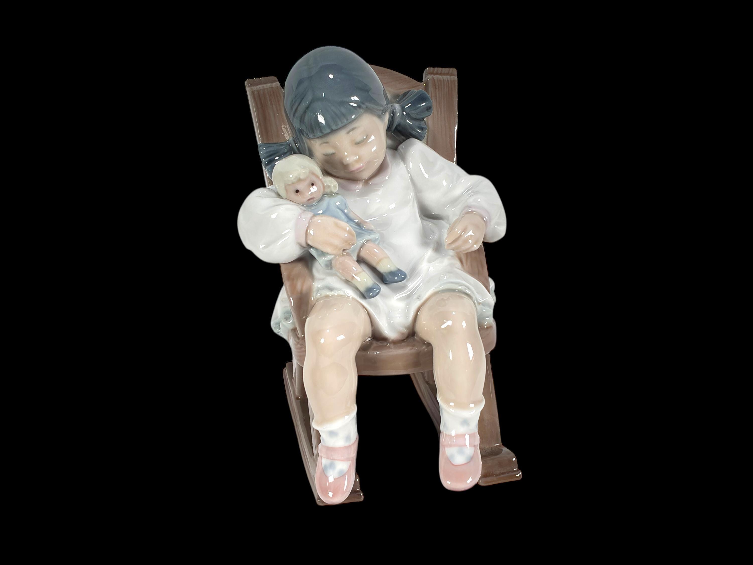LLADRO Porcelain Figurine , Little Girl Sleeping in a Rocking
