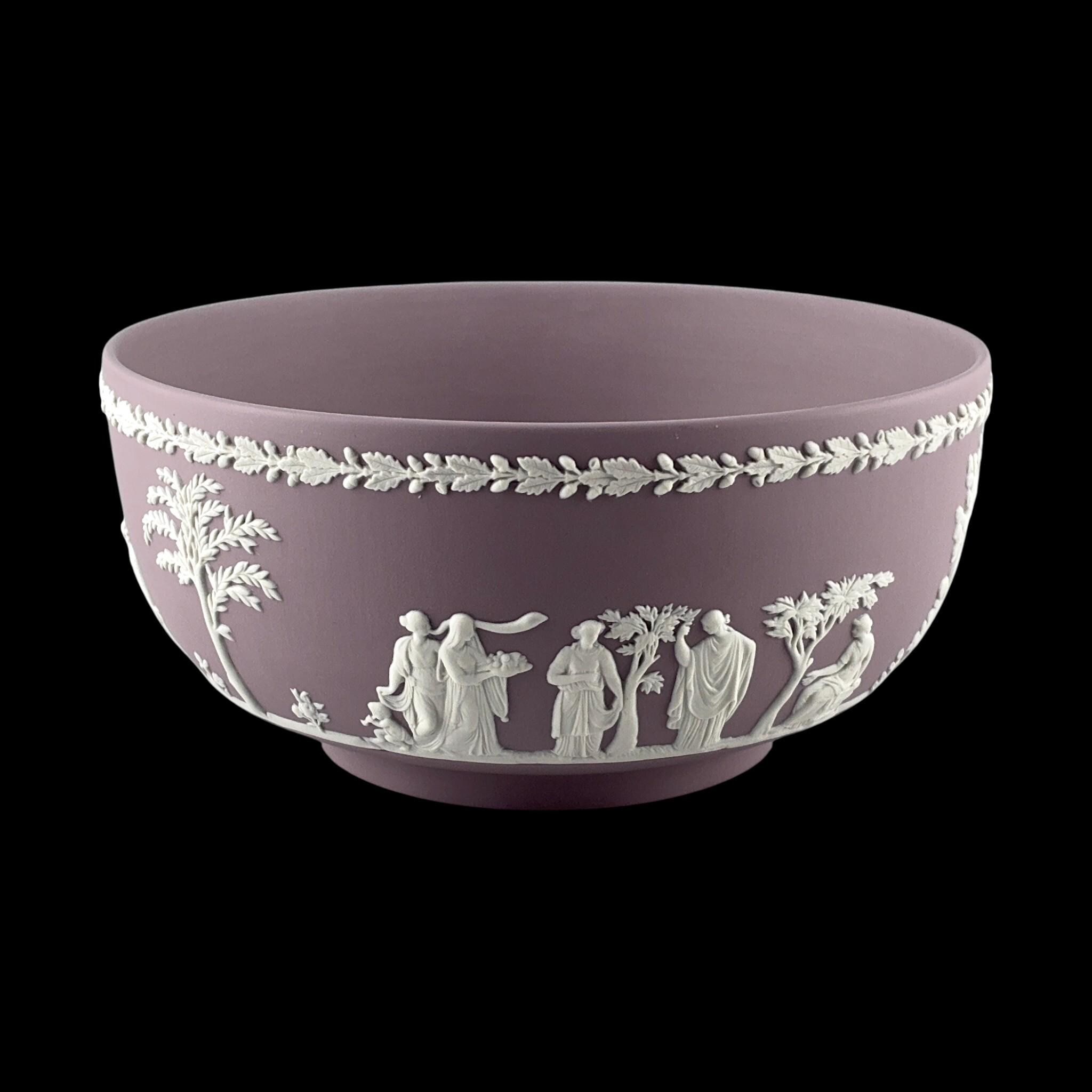 WEDGWOOD Jasperware Handcrafted Lilac Purple Large Fruit Bowl With