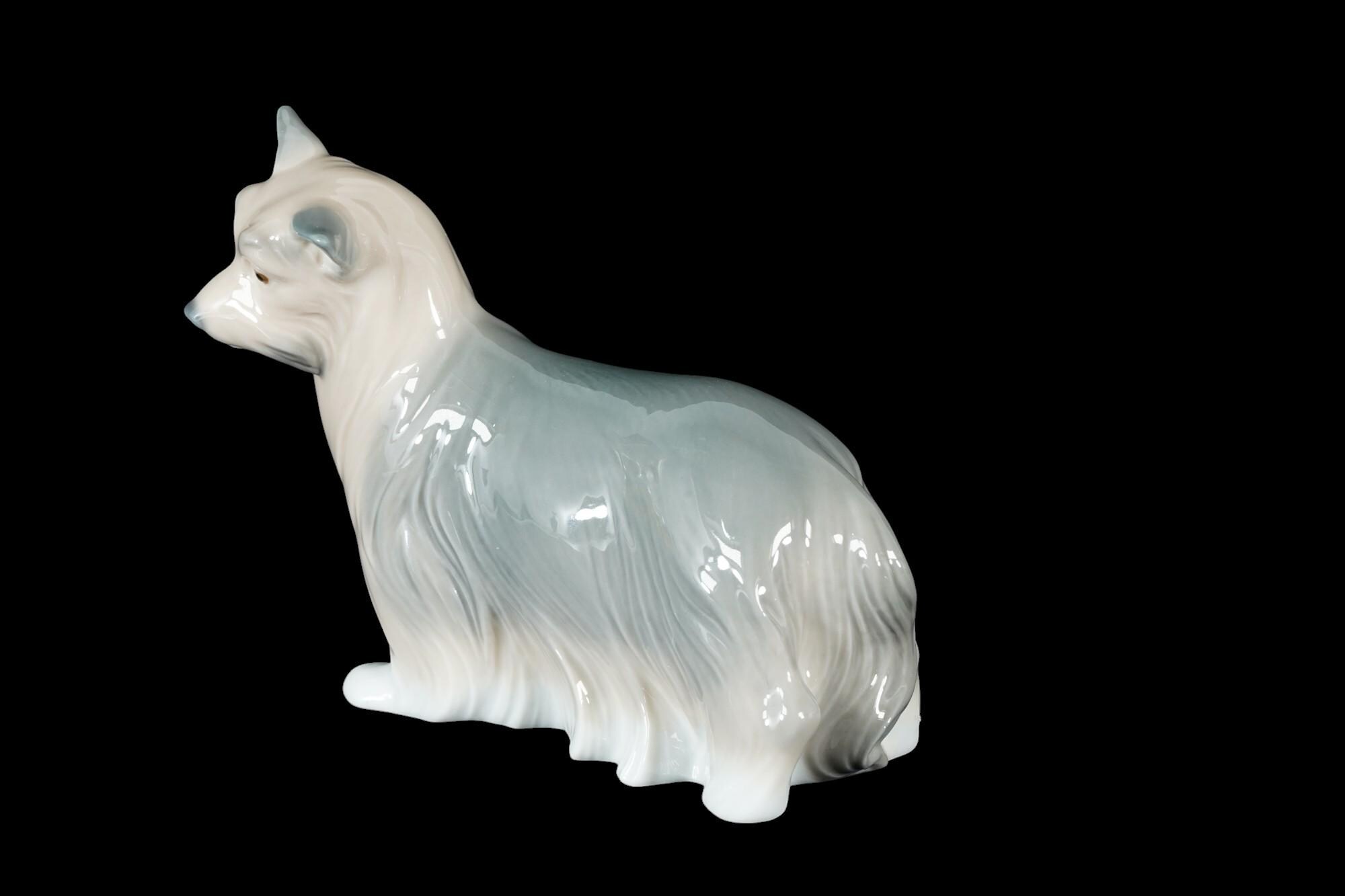 リヤドロ「ヨークシャーテリア」磁器製フィギュア、モデル8318 - Etsy 日本