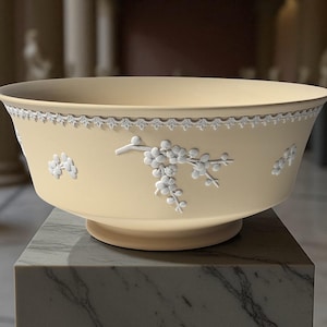 WEDGWOOD Jasperware Handcrafted Primrose Yellow Large Fruit Bowl (21cm) &#39;77