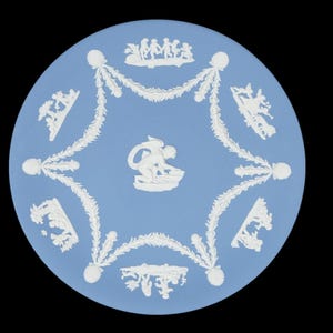 WEDGWOOD Jasperware Pale Blue Shallow Plate (22.5cm)