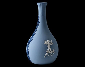 WEDGWOOD Jasperware Handcrafted Tri-Color Pale Blue Vase
