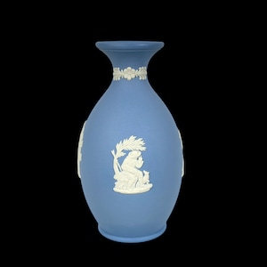 WEDGWOOD Jasperware Pale Blue Vase &#39;74