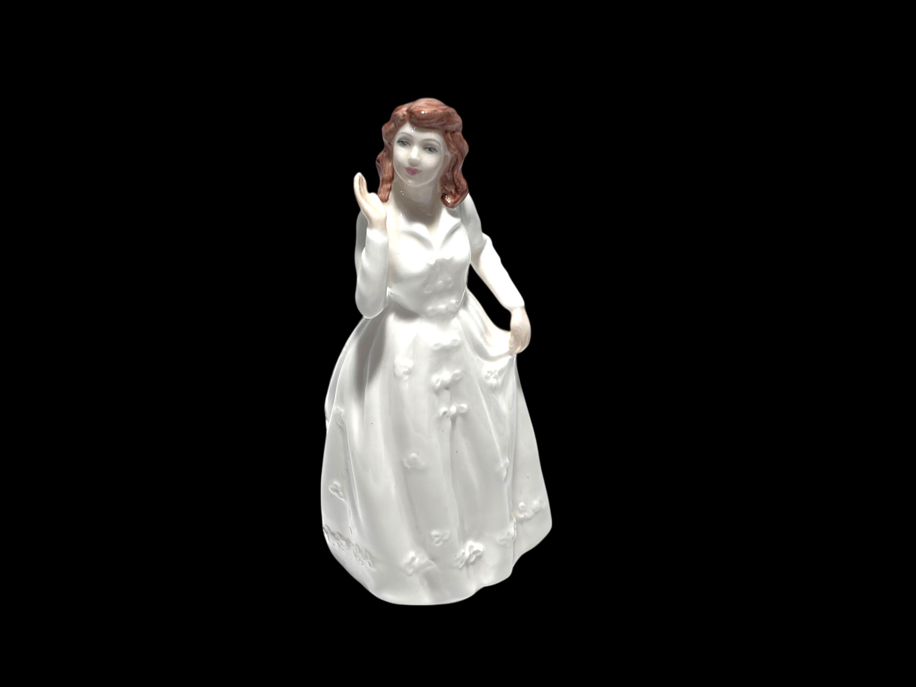 ヴィンテージ ロイヤルドルトン スモール フィギュリン、JOY H.N. 3875