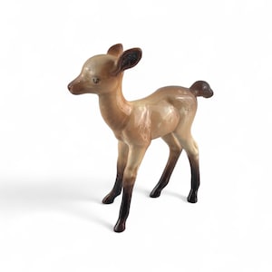 Vintage BESWICK Porcelain Figurine of Deer Fawn . England