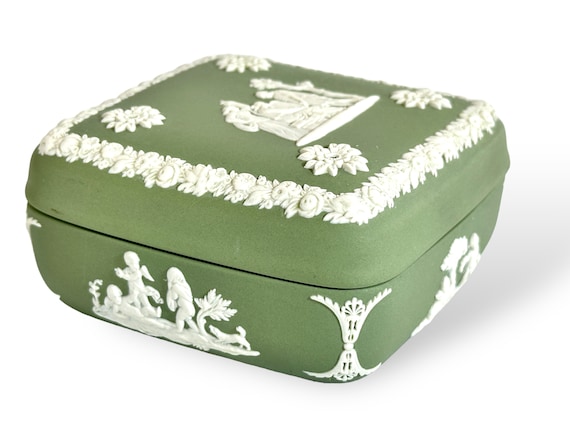 WEDGWOOD Jasperware Sage / Pale Green Square Box … - image 5