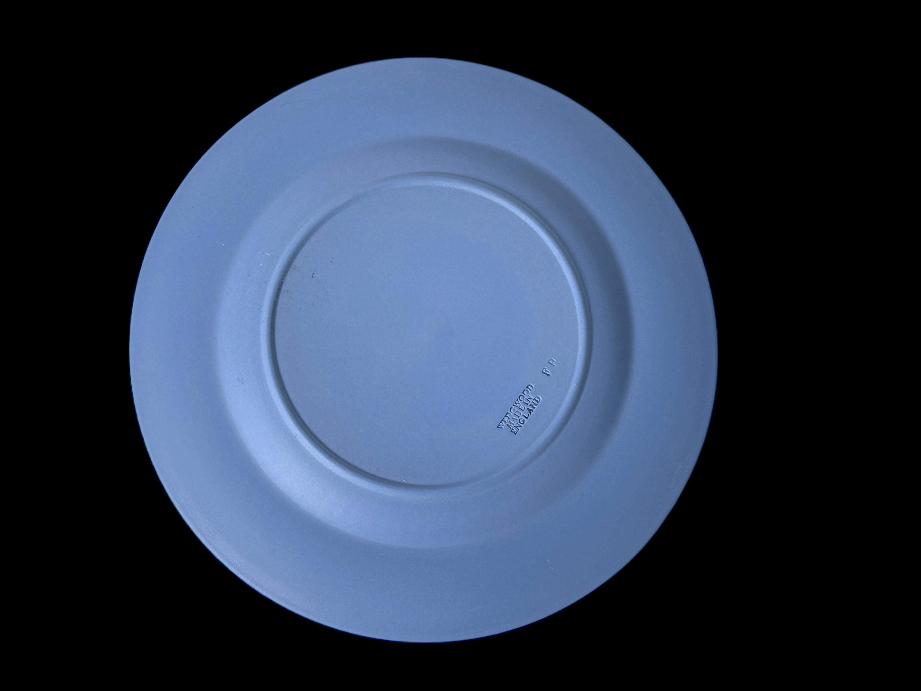 ウェッジウッド ジャスパーウェア 天使を描いた淡いブルーとホワイトの