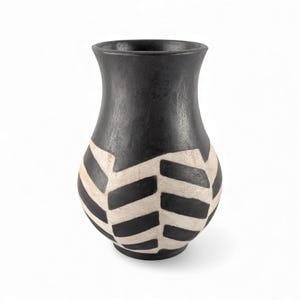 BCU handgemaakte kleivaas, gemaakt in Afrika (17 cm)