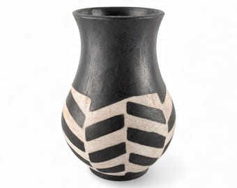 BCU Hand Crafted Clay Vase , made in Africa (17cm)
