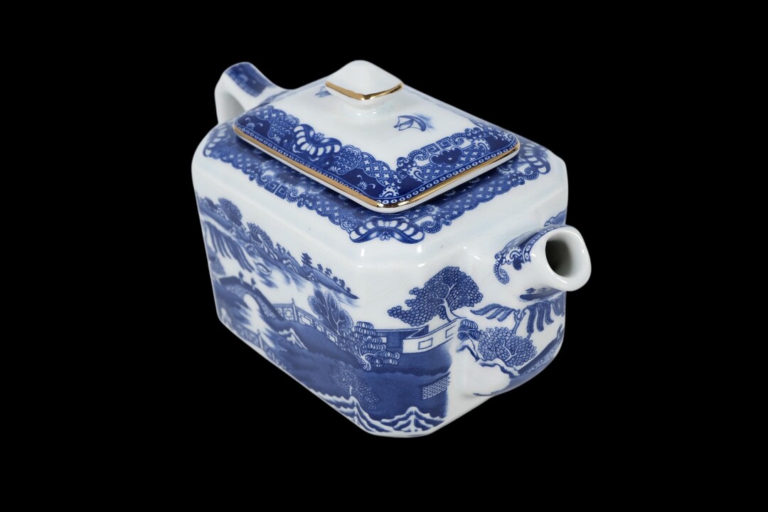 Vintage Ceramic RINGTONS Blue & White Teapot - Etsy