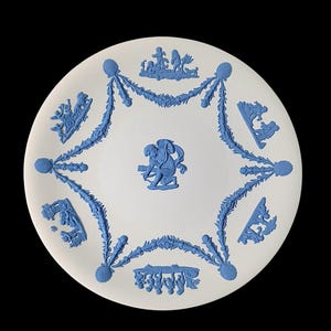 Rare WEDGWOOD Jasperware Handcrafted White Plate