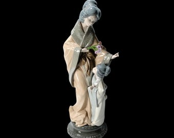 NAO by LLADRO Large (39 cm) Porcelain Figurine of Japanese Lady &#39; Mother and Daughter &#39; #0279
