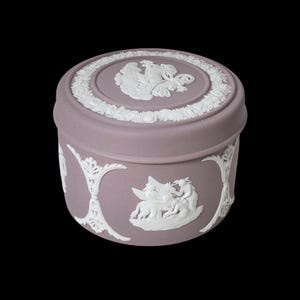 WEDGWOOD Jasperware Lilac / Purple Trinket Box